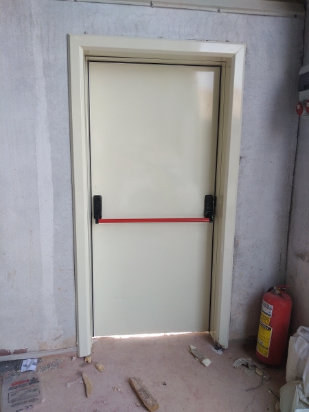 yangın kapısı, yangın kapısı gaziantep, uygun yangın kapısı, panik bar, yangın kapısı firmaları, yangına dayanıklı kapı, camlı yangın kapısı, çift kanat yangın kapısı, gaziantep yangın kapıları, yangın kapısı imalatı